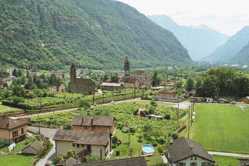 10-12 - 17-06-2005 - Giornico - 25A.jpg