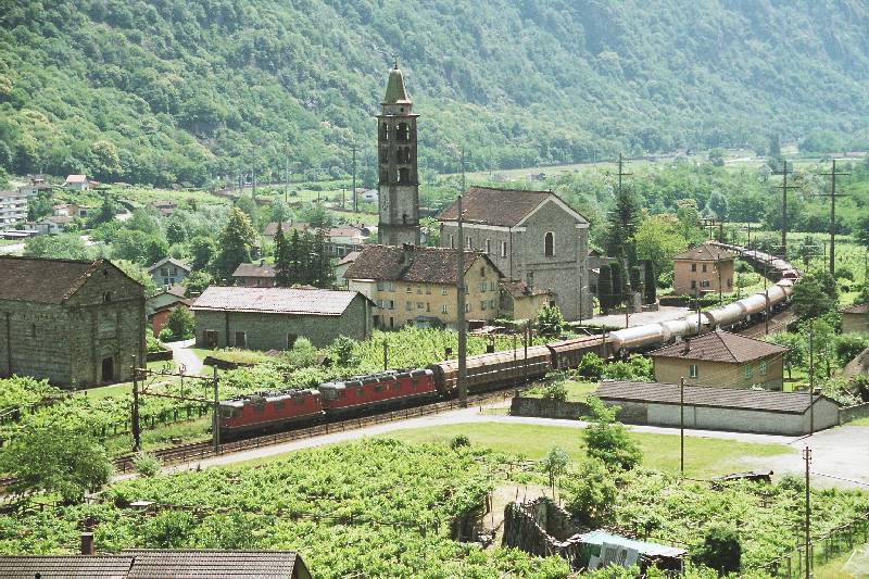 10-16 - 17-06-2005 - Giornico - 21A.jpg