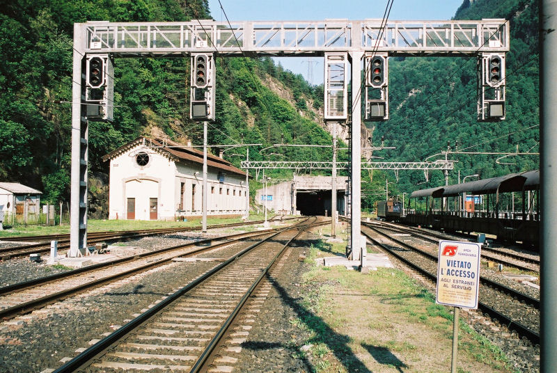 03-14 - 11-06-06 - Iselle.jpg