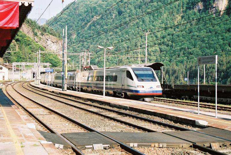 03-19 - 11-06-06 - Iselle.jpg