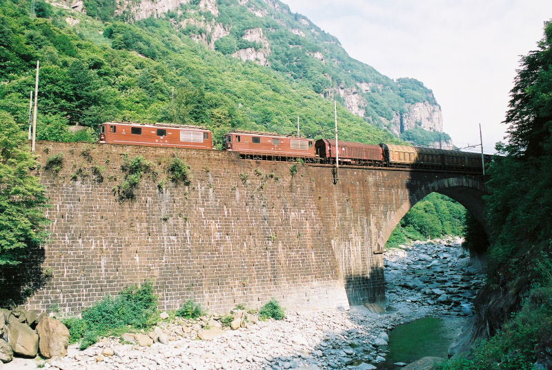 03-31 - 12-06-06 - Diveriaviadukt.jpg