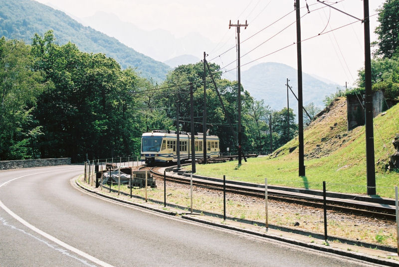 04-15 - 12-06-06 - Centrovallibahn.jpg
