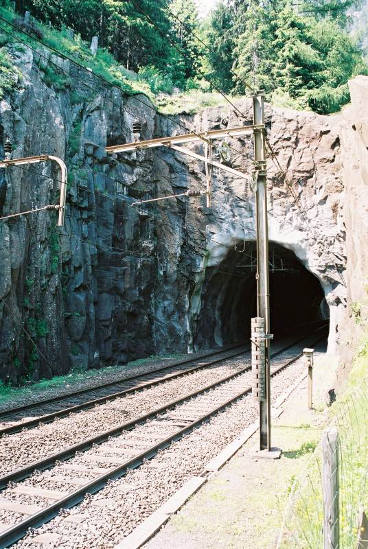 05-27 - 13-06-06 - Mayenkreuztunnel Wassen.jpg