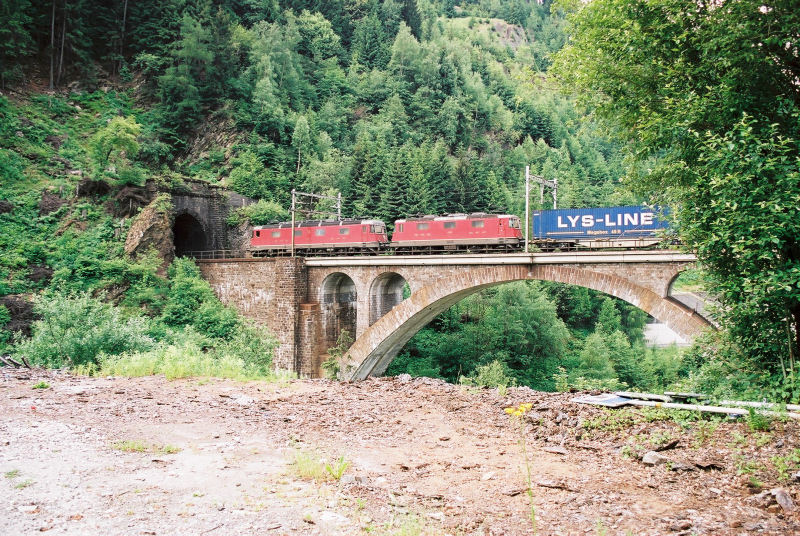 09-33 - 16-06-06 - Tessinbruecke.jpg